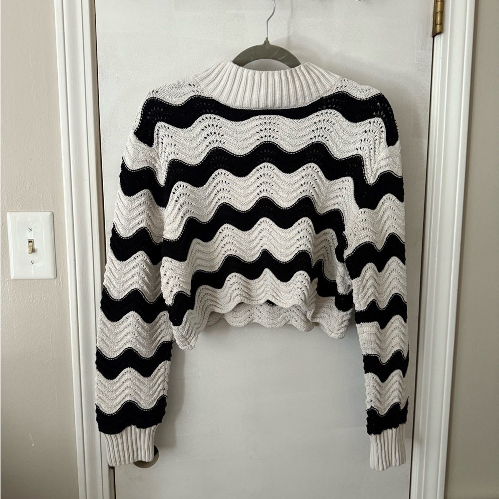 Zara Black and Cream Wave Pattern Sweater